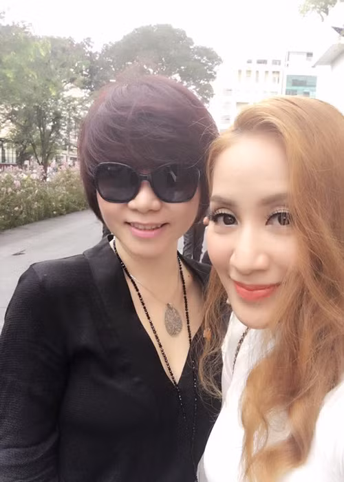 "Nữ hoàng dancesport" cho biết, cô không hy vọng có cơ hội được bắt tay hay hỏi thăm Tổng thống Mỹ vì có gần 800 các thành viên tham gia sự kiện. (Ảnh: Facebook Khánh Thi)