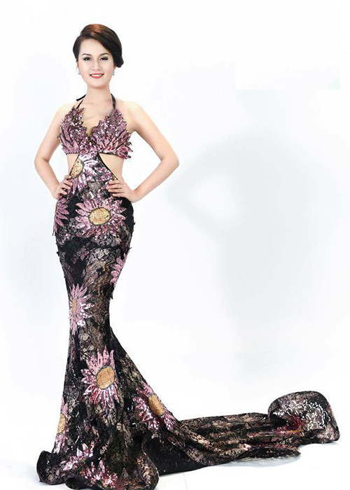 Trước đó, tại cuộc thi Hoa hậu Đại dương 2014, Ngọc Thảo từng đoạt giải Miss Bikini. Người đẹp cũng từng lọt vào chung kết cuộc thi Hoa hậu Hoàn vũ Việt Nam 2015. 