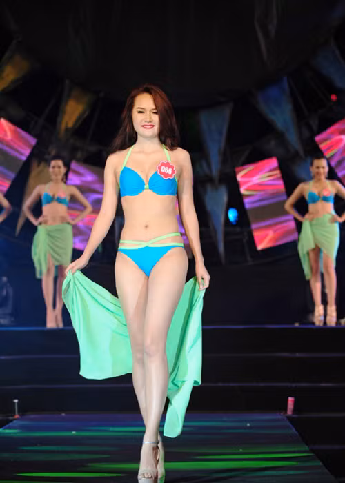 Đoàn Thị Ngọc Thảo sinh năm 1993, đến từ Nha Trang. Cô là một trong số 36 thí sinh lọt vào chung kết Hoa hậu Biển Việt Nam 2016 sẽ diễn ra vào ngày 21/5 sắp tới đây. (Ảnh: Dân Việt) 