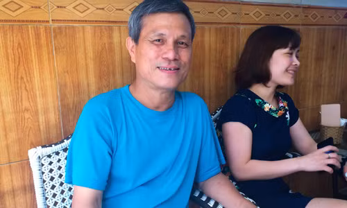 Nguoi phuc vu bun cho Obama va cau chuyen roi chiec nem-Hinh-4