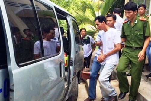 Ca gia dinh bi thieu chet vi ke si tinh