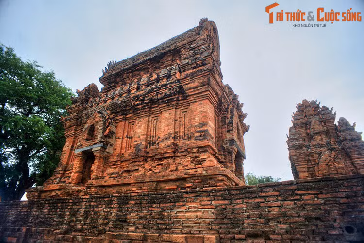 Trong giai đoạn này có 4 năm Phan Rang và Tháp Chàm tách thành hai thị trấn, đó là giai đoạn 1977-1981. Đến năm 1981 thị xã Phan Rang – Tháp Chàm được tái lập.