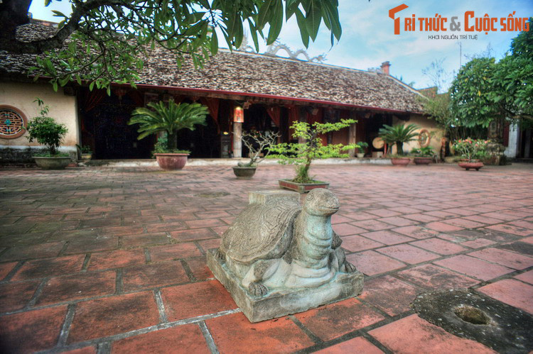 Vào năm Gia Long thứ nhất (1802), vùng đất Thanh Hóa được đặt là trấn Thanh Hóa. Năm Minh Mạng thứ 12 (1831), trấn Thanh Hóa được chuyển thành tỉnh Thanh Hoa. Ảnh: Phủ Trịnh ở Vĩnh Lộc, Thanh Hóa.