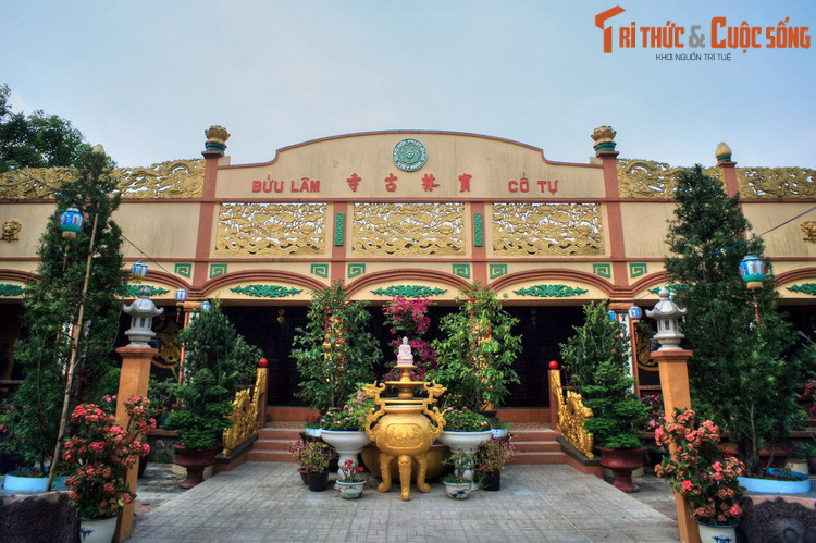 Tên gọi địa danh Mỹ Tho chính thức xuất hiện vào khoảng cuối thế kỷ 17, khi một nhóm người Hoa vốn là bề tôi của nhà Minh, vì chống đối nhà Thanh, di trú sang nước ta được Chúa Nguyễn cho định cư ở vùng đất mới này lập nên Mỹ Tho đại phố. Ảnh: Chùa Bửu Lâm ở Mỹ Tho.