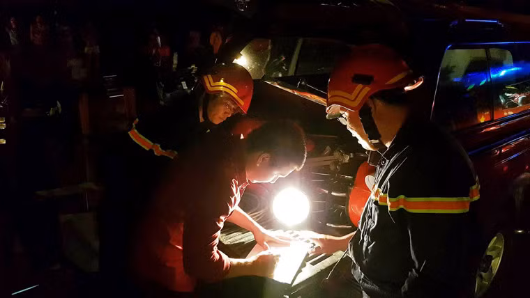 Quan karaoke chay ngun ngut trong dem, nhieu nguoi mac ket