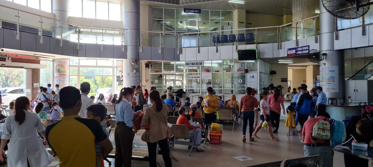 Đây là bệnh viện hạng I, tuyến cuối chuyên khoa Phụ sản-Nhi của Đà Nẵng và cả khu vực miền Trung - Tây Nguyên nên thu hút rất đông bệnh nhân đến khám, chữa bệnh mỗi ngày.