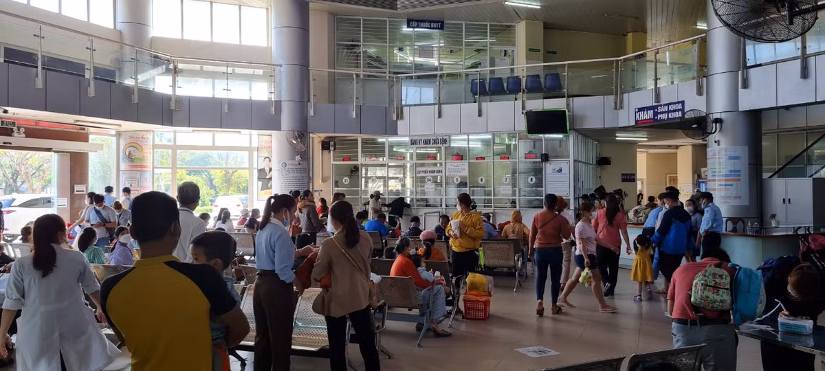 Đây là bệnh viện hạng I, tuyến cuối chuyên khoa Phụ sản-Nhi của Đà Nẵng và cả khu vực miền Trung - Tây Nguyên nên thu hút rất đông bệnh nhân đến khám, chữa bệnh mỗi ngày.