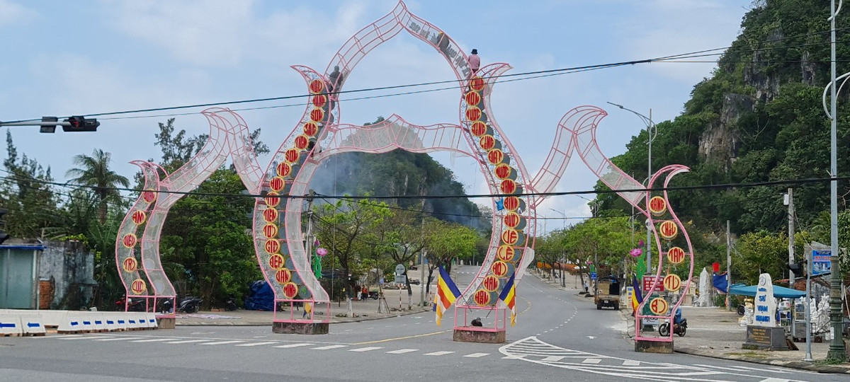 Tọa lạc trên đường Sư Vạn Hạnh (phường Hòa Hải, quận Ngũ Hành Sơn), chùa Quán Thế Âm được xem là điểm đến hấp dẫn du khách gần xa với những giá trị về tâm linh, văn hóa Phật giáo...