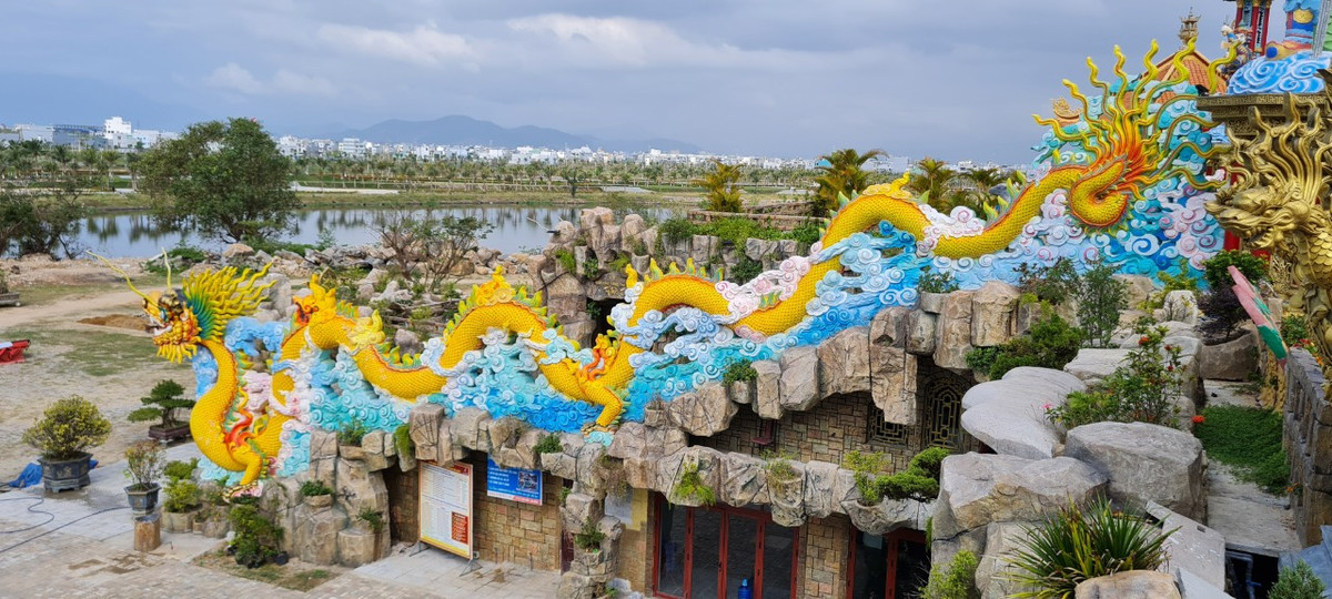 Sau 2 năm tạm hoãn do COVID-19, năm 2023, Lễ hội Quán Thế Âm Ngũ Hành Sơn, thành phố Đà Nẵng được tổ chức trở lại.