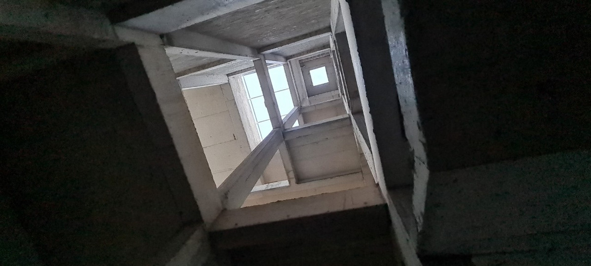 Thang máy còn nằm trên thiết kế.