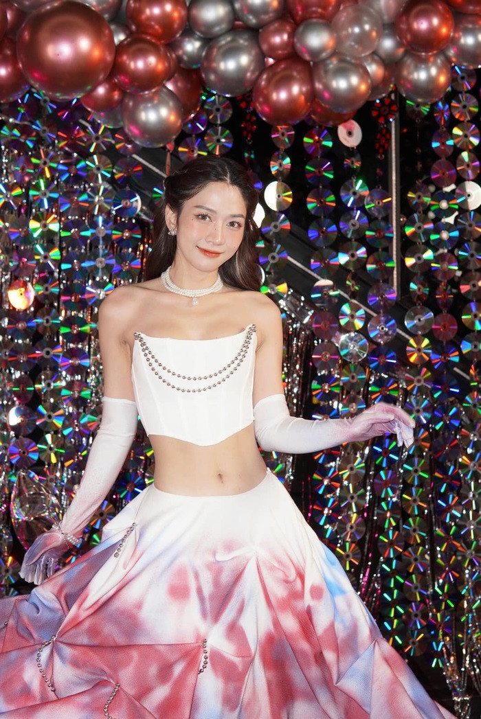 Uoc mo nam 40 tuoi cua Le Bong khien nhieu nguoi nguong mo