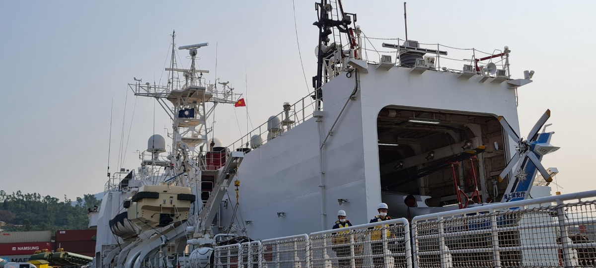 Được sự đồng ý của Bộ Quốc phòng, tháng 6/2012, bạn thực hiện chuyến thăm đầu tiên đến TP Hải Phòng, Việt Nam.