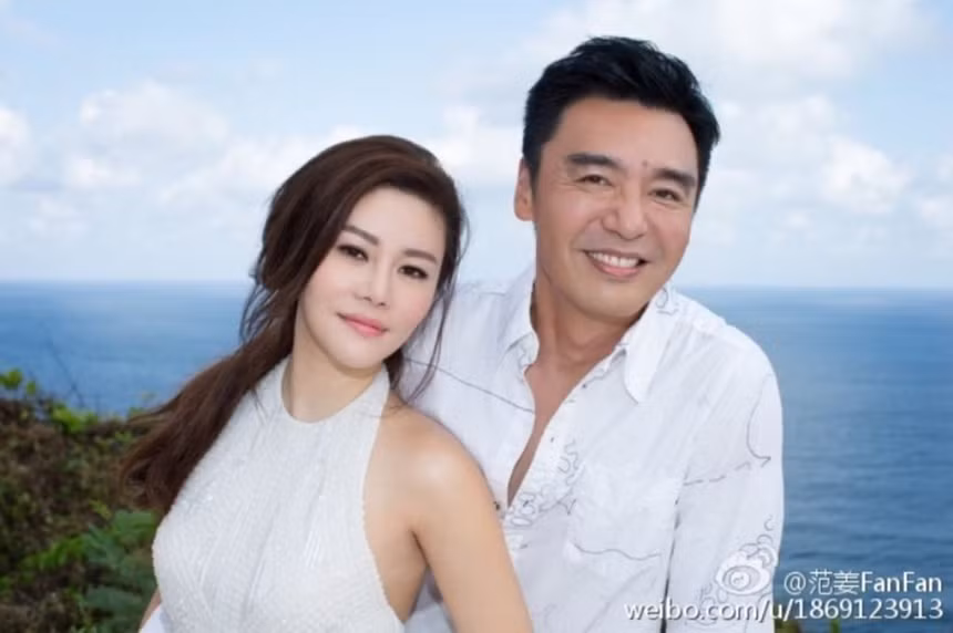 Nhung sao nam Trung Quoc cuoi tro ly cua minh-Hinh-11