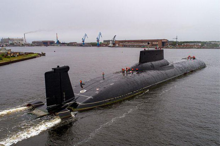 Đại tá Kurdin khẳng định khả năng sống sót của tàu ngầm chiến lược Nga, kể cả những con tàu tối tân nhất có thể được tính chỉ trong vài phút sau khi phóng loạt tên lửa đầu tiên.