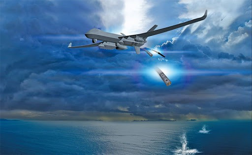 Năm 2017, hải quân Mỹ đã thử nghiệm MQ-9 Reaper trong khuôn khổ cuộc tập trận chống tàu ngầm. Khi đó chiếc UAV được tích hợp hệ thống nhận tín hiệu từ phao sonar của Ultra Electronics và tổ hợp xử lý thông tin do General Dynamics Mission Systems-Canada sản xuất.
