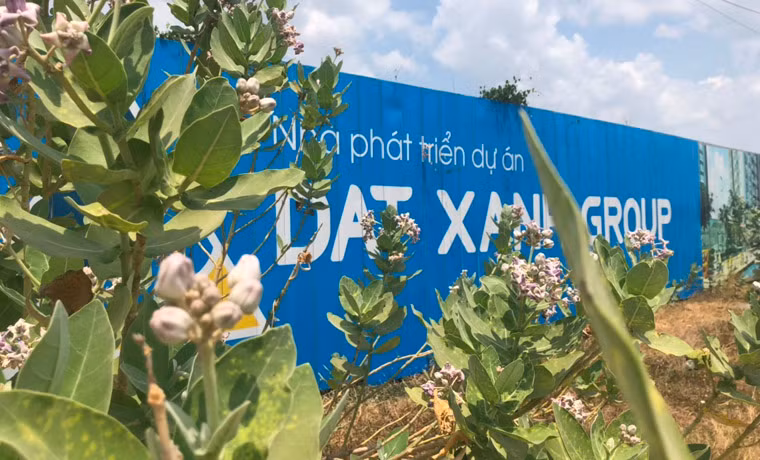Thế nhưng đến thời điểm này (tháng 3/2019), tính pháp lý cũng như nhiều khuất tất của khu đất dự án vẫn đang rất mù mờ, có dấu hiệu không đúng quy định... khiến không ít người hoang mang.
