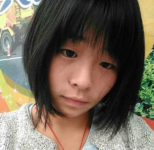 Kèm theo đó là danh mục tài khoản ngân hàng của Lý Việt Hưng để mọi người có thể chuyển khoản, giúp đỡ cậu ta và gia đình.