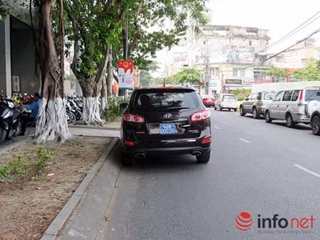 O to cua Chu tich Da Nang vi pham luat giao thong-Hinh-2