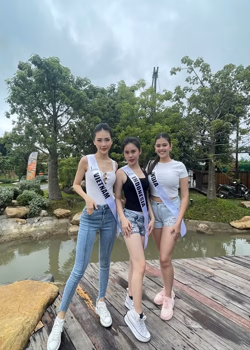 Trước khi thi quốc tế, Quỳnh Hoa đoạt được một số thành tích nhan sắc như giải Vàng Siêu mẫu Việt Nam 2018, top 10 Hoa hậu Hoàn vũ Việt Nam 2022. Ảnh: FBNV