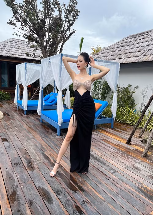 "Tôi cảm thấy mình đang ở độ tuổi chín muồi nhất để tham gia các cuộc thi và tôi sẽ tiếp tục bật chế độ "chiến binh không giới hạn máu" để chiến đấu tại Siêu mẫu Quốc tế 2022", Quỳnh Hoa nói. Ảnh: FBNV