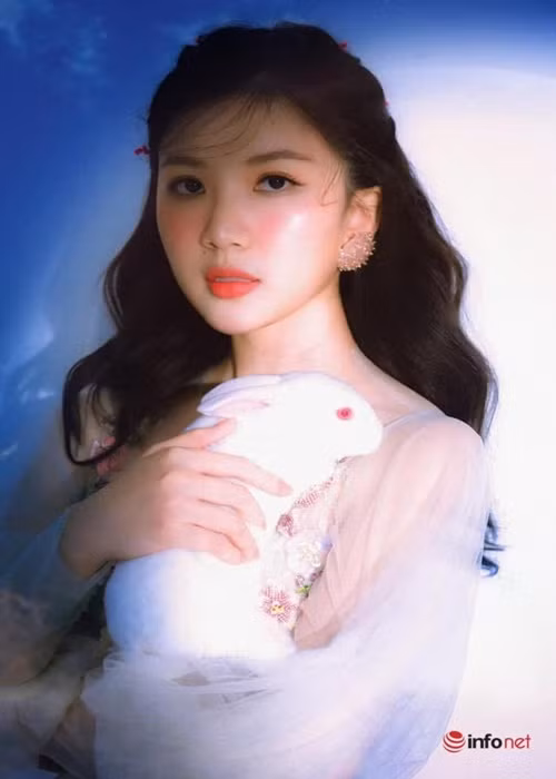 Diễn viên Lương Thanh cũng hóa chị Hằng mùa Trung thu. Ảnh: Infonet