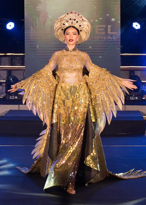 Đại diện Việt Nam giành chiến thắng trong khi đại diện Canada, Hà Lan, Srilanka, Thụy Sĩ lần lượt giành danh hiệu Á quân 1,2,3,4. Ảnh: Huy Tran