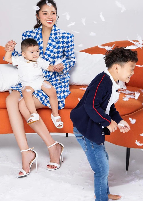 Dương Cẩm Lynh cho biết, bé Liam được anh trai Will cưng chiều.