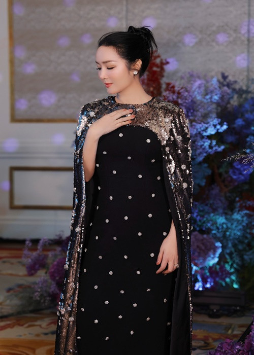 Cô thường giữ im lặng khi đời tư gây chú ý.