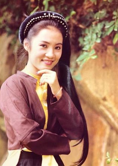 Nụ cười tươi của Hồng Đào khi cô ở độ tuổi đôi mươi. Ảnh: FBNV