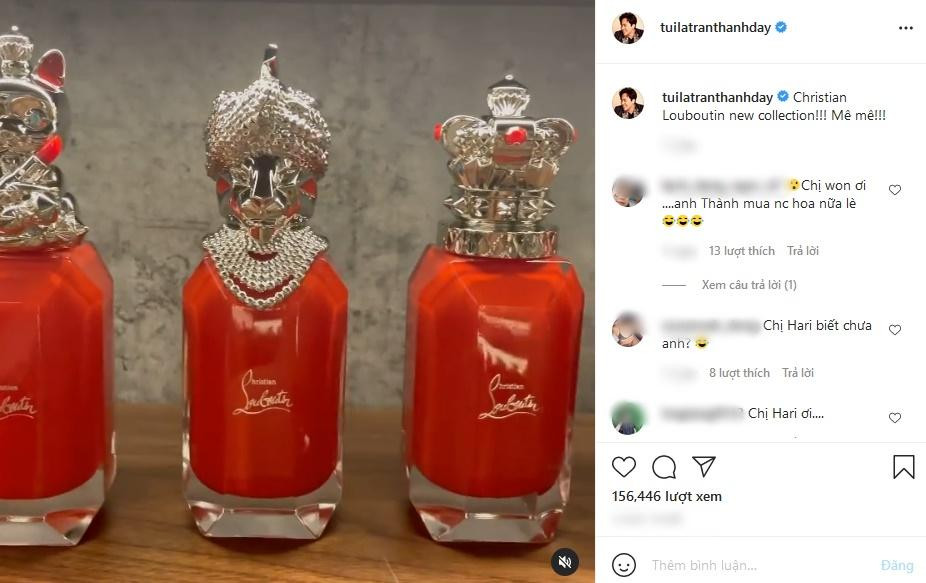 Trấn Thành từng khoe tậu đồng hồ 6 tỷ đồng, ông xã Hari Won tiếp tục chơi lớn khi lậu liền 7 chai nước hoa cho 7 ngày đều thơm, với tổng giá trị lên đến 700 triệu. Được biết, nhãn hàng nước hoa lần này nam MC tậu về là của thương hiệu Christian Louboutin. Giá sương sương mỗi chai từ 7-10 triệu đồng.