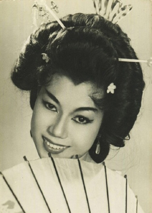 Có lợi thế nhan sắc nhưng nghệ sĩ Kim Cương chưa bao giờ ngừng học hỏi, ngừng trau dồi nghề nghiệp. Ảnh: Đời sống và pháp luật