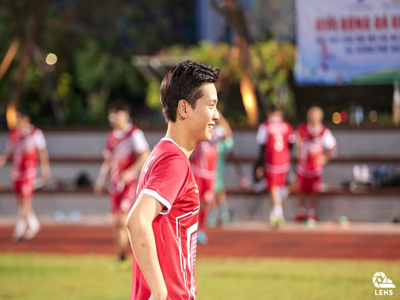 Giọng ca "Bông hoa đẹp nhất" yêu thích và chăm tập thể thao. Ảnh: FBNV