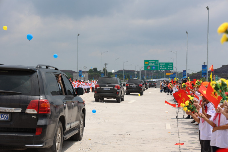 Thu tuong Chinh phu Pham Minh Chinh du le khanh thanh cao toc Van Don – Mong Cai-Hinh-8