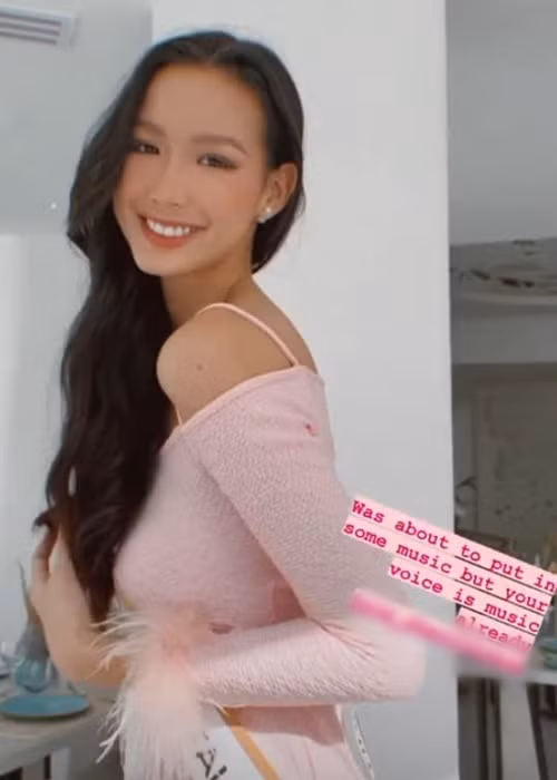 Cô liên tục thay đổi kiểu tóc, phong cách trang điểm. Ảnh: Vietnam Beauties