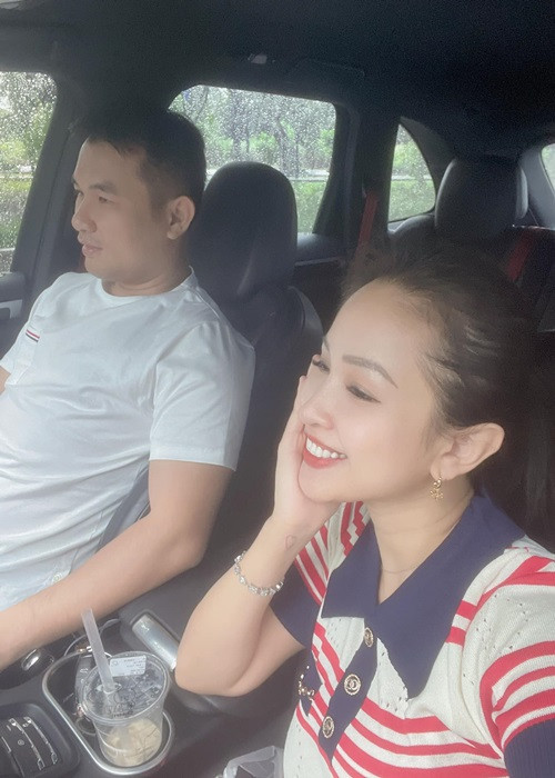 Vân Hugo đang gắn bó với chồng doanh nhân. Cả hai về chung một nhà vào năm 2020.