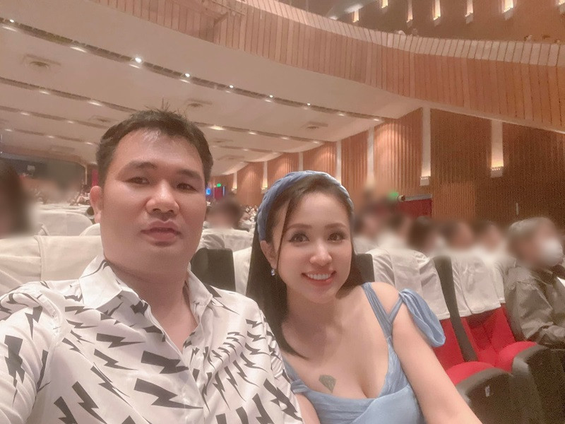 Tái hôn, Vân Hugo có cuộc sống viên mãn bao người ngưỡng mộ Tai hon, Van Hugo co cuoc song vien man bao nguoi nguong mo