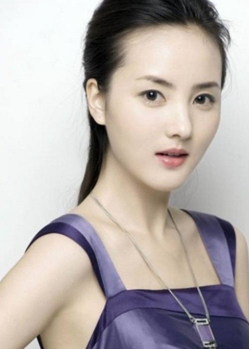 Theo các fan của Lý Dịch Phong, Trình Tiểu Tấn chủ động chia tay Lý Dịch Phong sau 1 tháng hẹn hò. Do vẫn còn tình cảm với Trình Tiểu Tấn, Lý Dịch Phong cảm thấy đau khổ đến nỗi phải khóc lóc chạy về nhà. Ảnh: Dân Việt