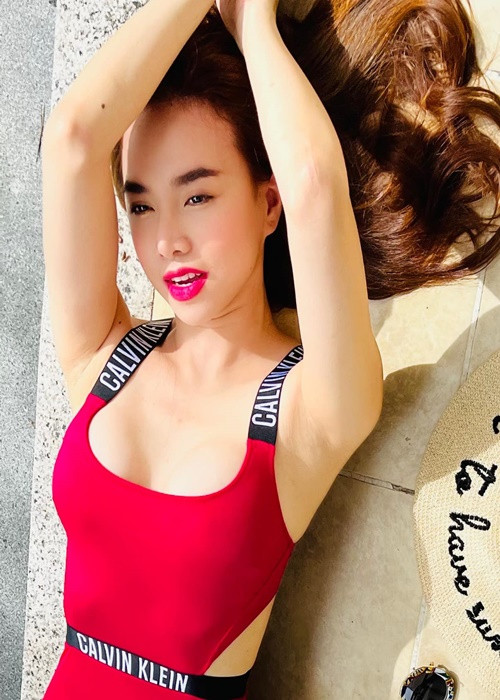 Bà xã của đạo diễn Victor Vũ sở hữu body nuột nà, không chút mỡ thừa. Ảnh: FBNV