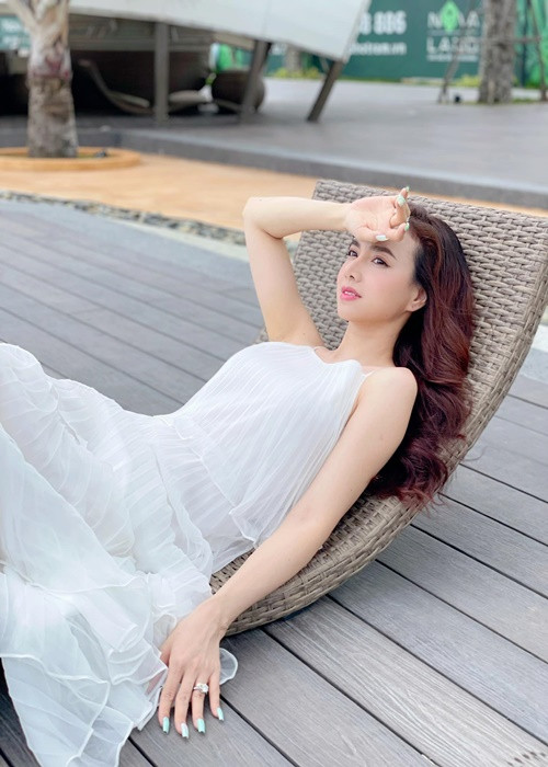 Từ khi lập gia đình, Đinh Ngọc Diệp không đóng phim, ít tham gia sự kiện giải trí. Ảnh: FBNV