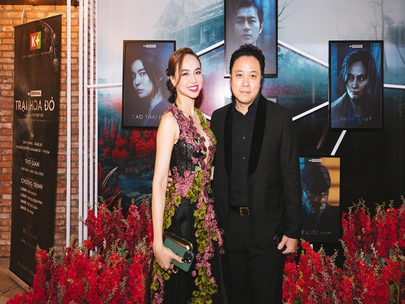 Mới đây, trong cuộc phỏng vấn với Bảo vệ công lý, Đinh Ngọc Diệp cho biết, đôi khi cô nghĩ ông xã Victor Vũ phải ghen ngược lại bởi cô đã sinh hai con nhưng vẫn được rất nhiều người theo đuổi. Ảnh: FBNV