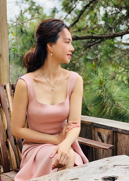 Nữ diễn viên sinh con năm 2018 và năm 2020. Ảnh: FBNV