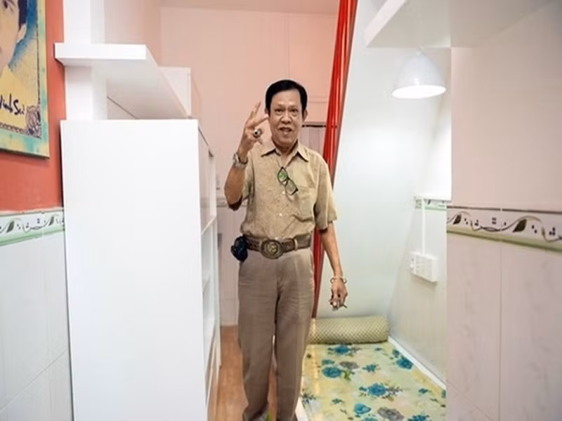 Những năm gần đây, dòng nhạc bolero quay trở lại dưới những hình thức khác nhau trong đó có gameshow. Vì vậy, nhạc sĩ Vinh Sử có thêm tiền tác quyền bản nhạc bolero do ông sáng tác để trang trải cho chi phí sinh hoạt, thuốc men. Ảnh: Một thế giới