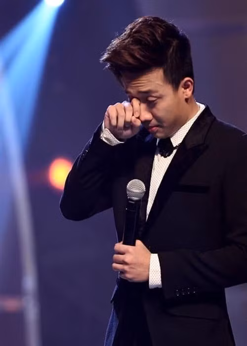 Đồng nghiệp, vợ nói gì về sự mít ướt của Trấn Thành? Dong nghiep, vo noi gi ve su mit uot cua Tran Thanh?