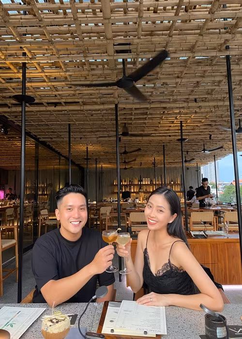 Liêu Hà Trinh và chồng sẽ tổ chức đám cưới vào ngày 10/10 tới đây. Cả hai đã thực hiện rất nhiều bộ ảnh cưới. Ảnh: FBNV