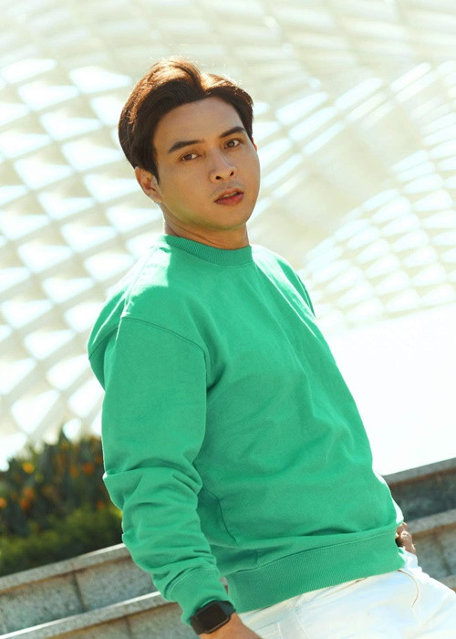 Giống ca sĩ Quang Lê, Hồ Quang Hiếu cũng có cuộc hôn nhân chỉ tính bằng tháng.