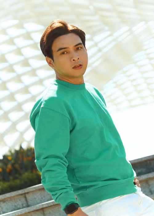 Giống ca sĩ Quang Lê, Hồ Quang Hiếu cũng có cuộc hôn nhân chỉ tính bằng tháng.