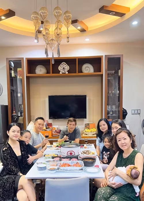 Phạm Quỳnh Anh sinh con gái thứ ba hồi tháng 7/2022.