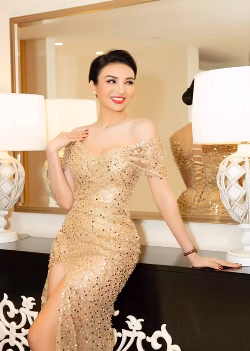 Năm 2021, Ngọc Diễm khoe kỷ niệm 4 năm yêu. Tuy nhiên, cô giấu danh tính lẫn hình ảnh nửa kia. Ảnh: FBNV