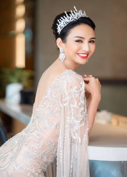 Hoa hậu du lịch Việt Nam lần đầu tiên tổ chức vào năm 2008. Năm 2022, cuộc thi lần thứ hai diễn ra. Đồng nghĩa Ngọc Diễm vẫn là đương kim Hoa hậu du lịch Việt Nam. Ảnh: FBNV