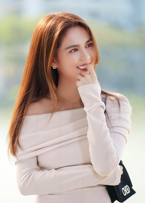 Ngọc Trinh rất chú trọng chăm sóc hàm răng của mình để nụ cười luôn tỏa nắng.